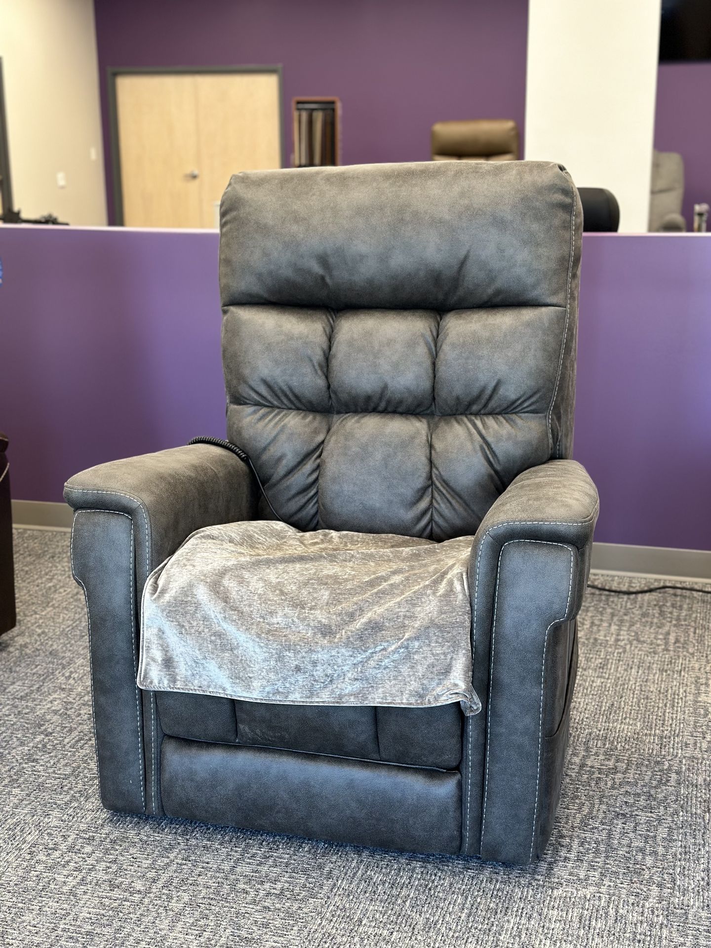 shieldtek lift chair